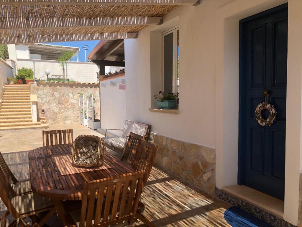 Villa Cala Marina Holidays à Trappeto  Extérieur photo